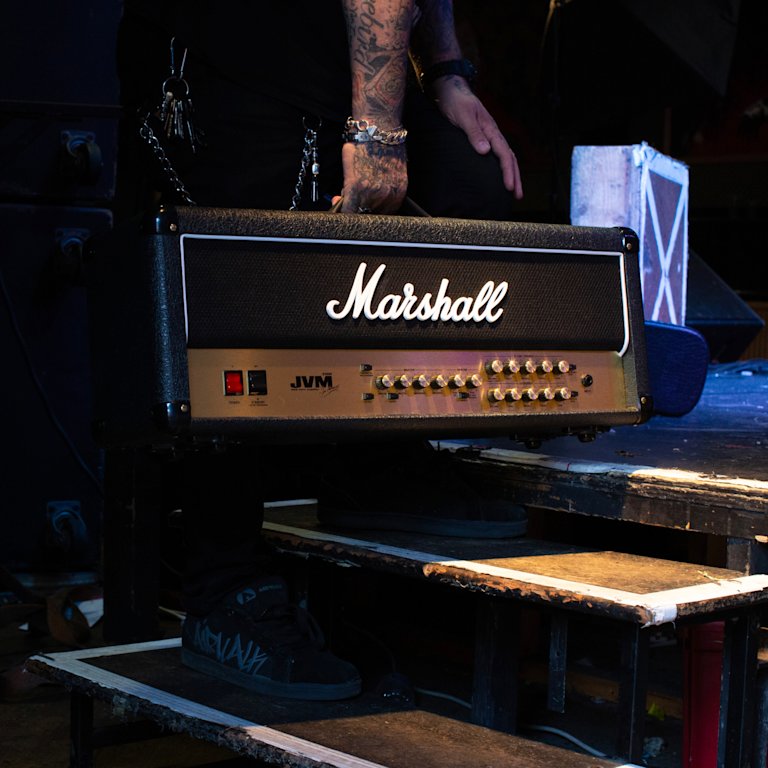 Marshall JVM210H in the studio