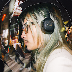 Gliiico using his Milton A.N.C. Headphones