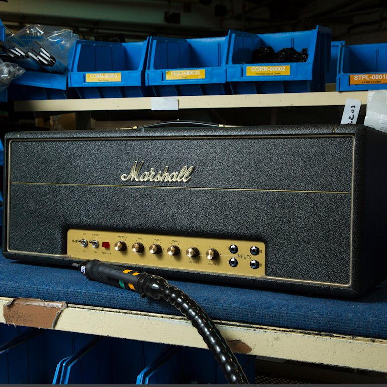 La tête Marshall 1959 Handwired Head en usine