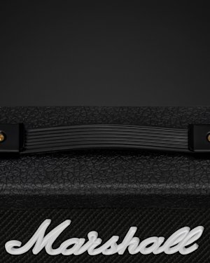 Primer plano de la parte superior de un Jack Rack JCM800: Reedición.