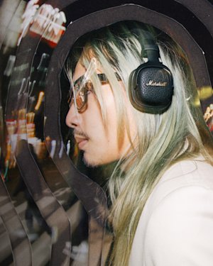 A person wearing Milton in the city