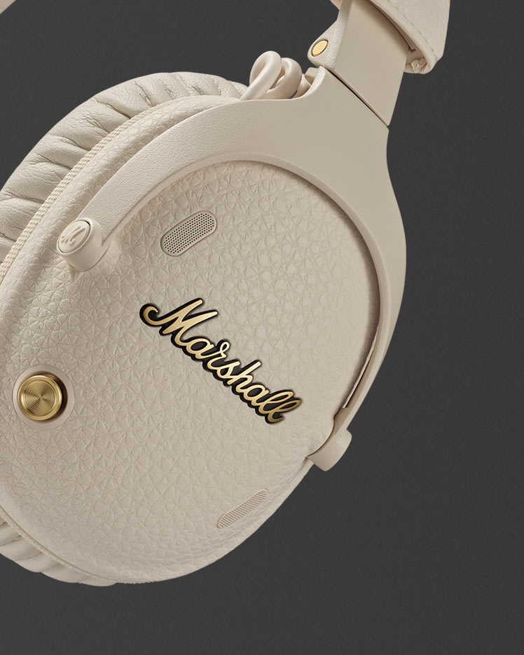 Close-up of the Monitor III A.N.C. Cream logo