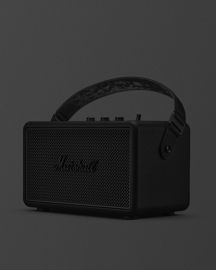 The Kilburn III in Pitch Black shown from a tilted angle
