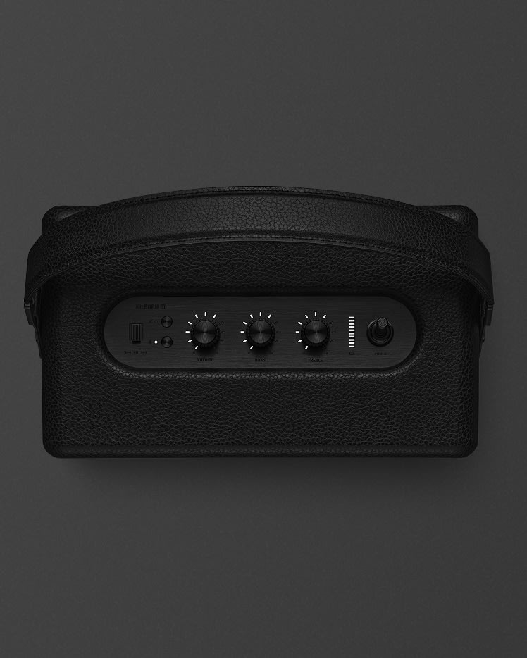 Top panel of the Kilburn III in Pitch Black