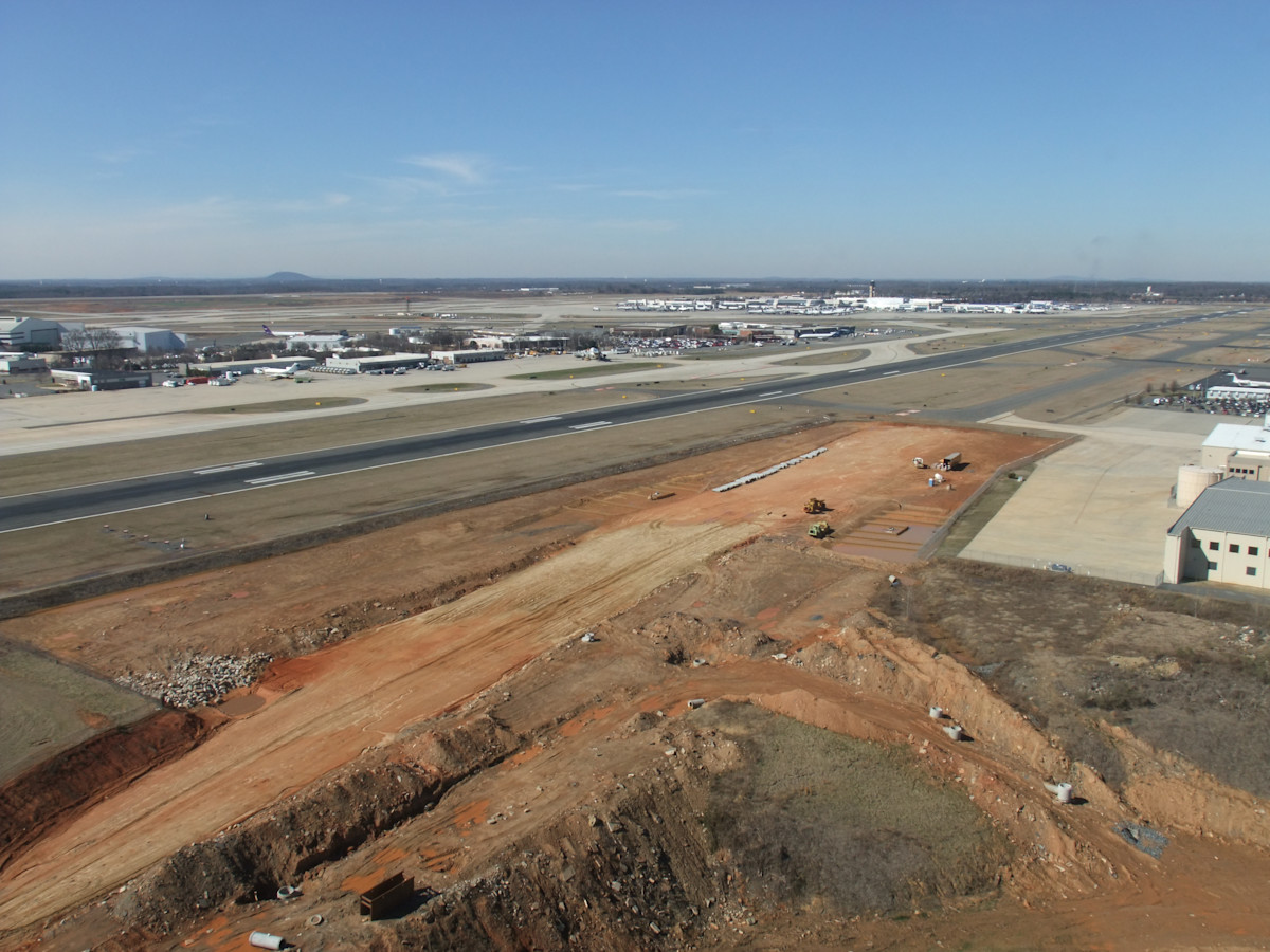 TaxiwayExpansionDSCF9614