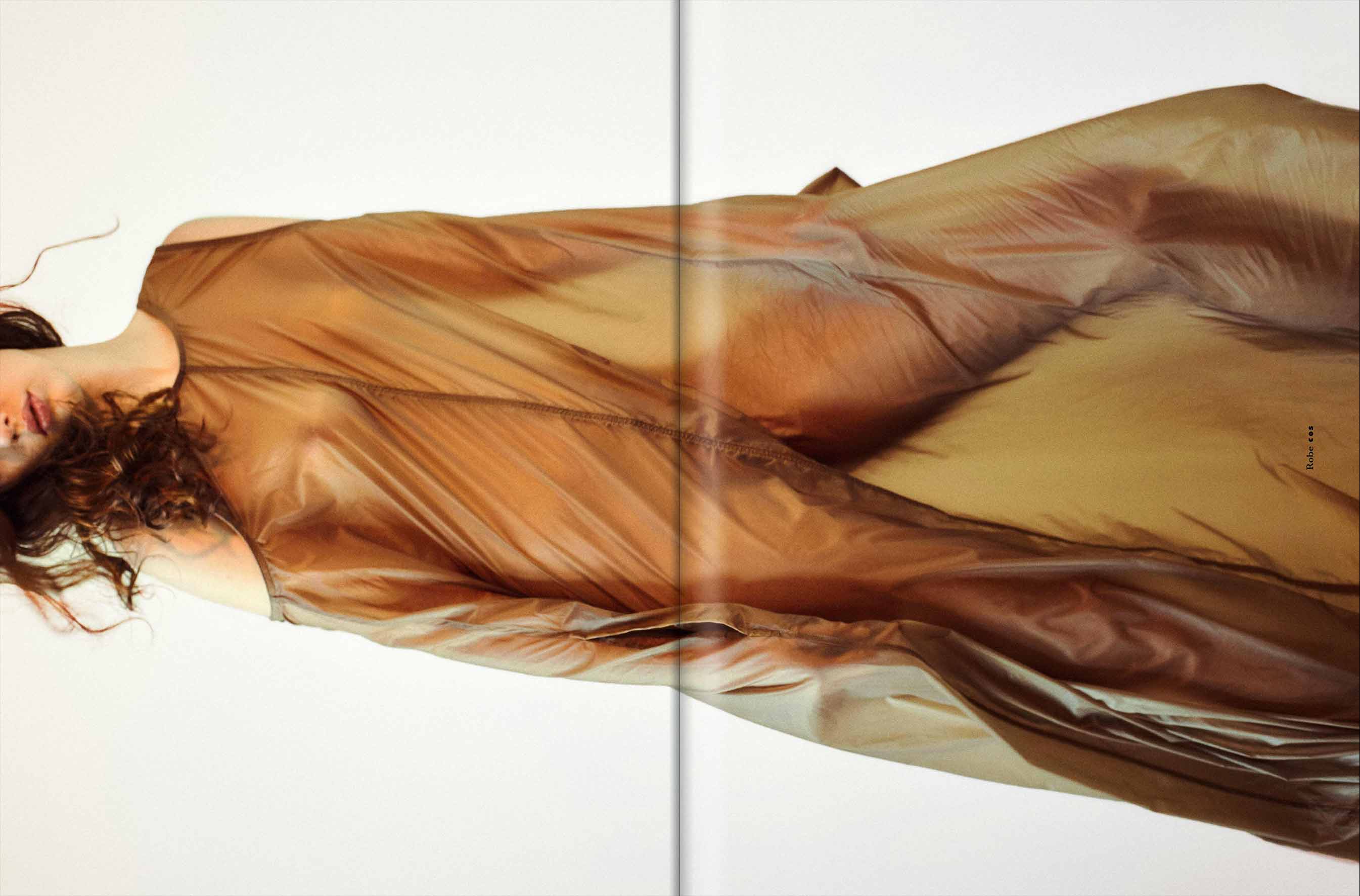 Studio Mitsu for Magazine Magazine numero 27.
Artwork, editorial design, graphic design, collage, digital collage, layout, typography, fashion, art direction.