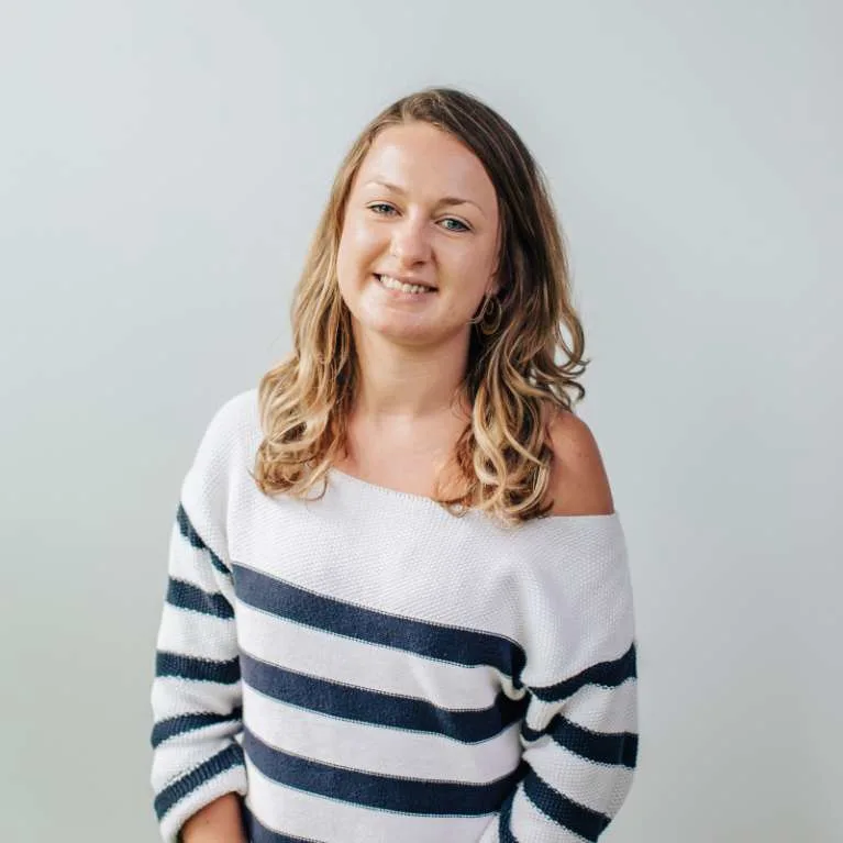 Holly Huntley, DIP CNM (MBANT)