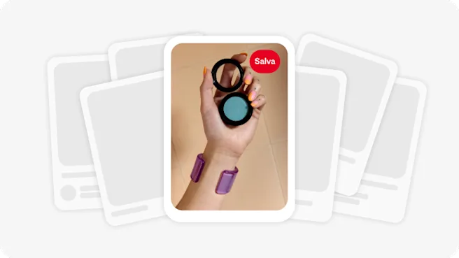 Un Pin raffigurante una mano che tiene un ombretto aperto, con dietro una serie di Pin in bianco e nero.