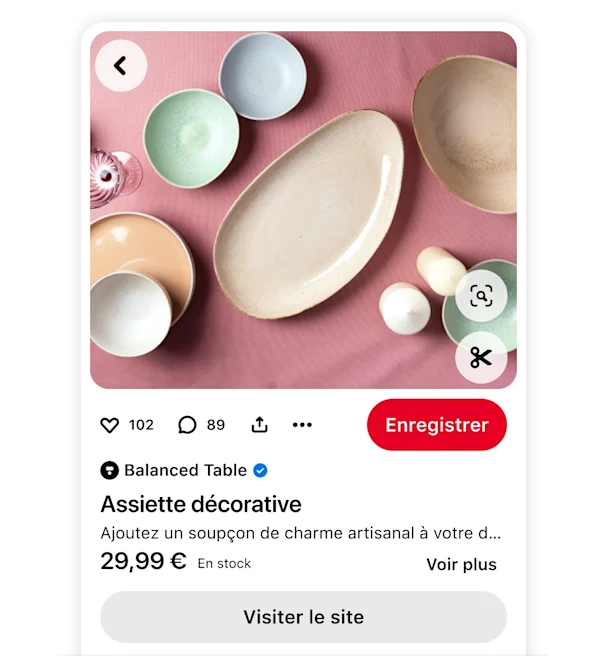 Épingle Produit Pinterest montrant des assiettes en céramique mouchetées dans des tons neutres, avec des détails sur le nom du produit, son prix et sa disponibilité auprès de Balanced Table, comprend un bouton « Visiter le site » pour faciliter l’achat.