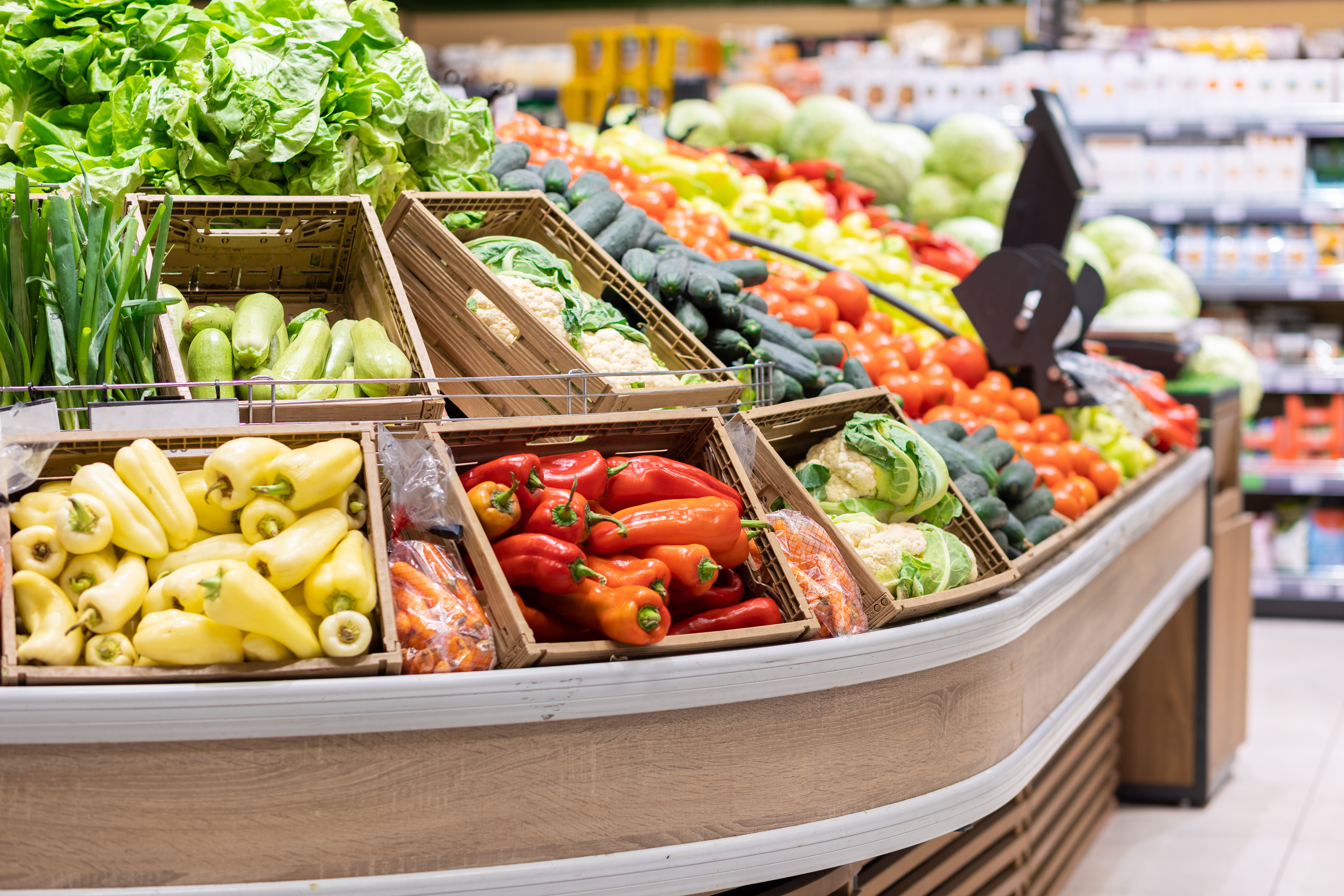 Supermarket vegetable display