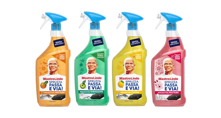 la nuova linea spray spruzza passa e via composta da 4 prodotti per la pulizia quotidiana