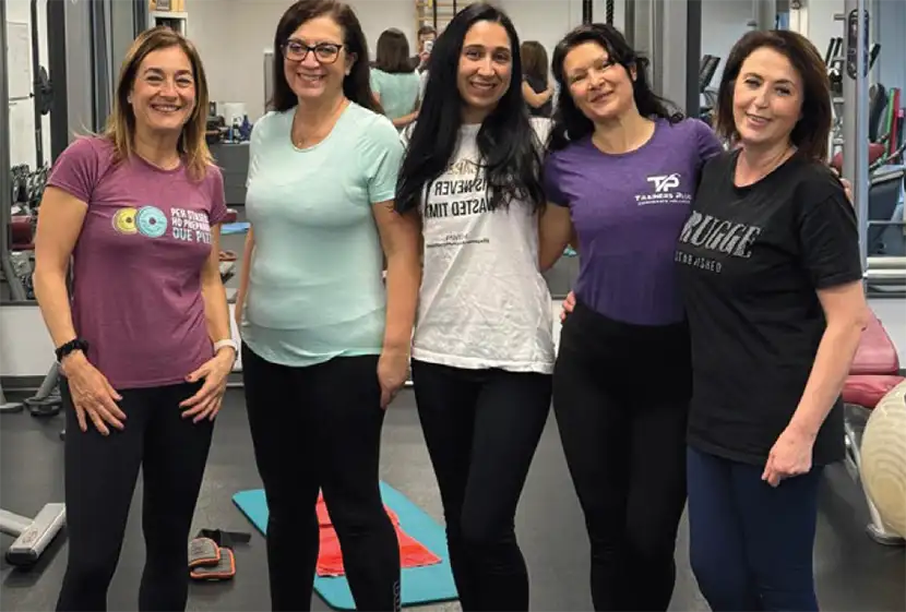 Alcune dipendenti P&G nella P&Gym partecipano a corsi di fitness.