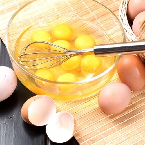 Jaja w misce