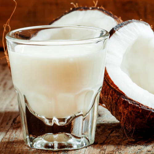 Szklanka mleka kokosowego