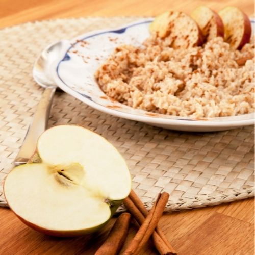 Zapiekanka z ryżu, jabłek i cynamonu