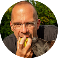 Dirk Gratzel, Unternehmer mit dem Ziel einer ausgeglichenen Lebensökobilanz