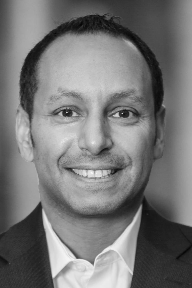 Steve-Matthews-Nasdaq-bw-2x3