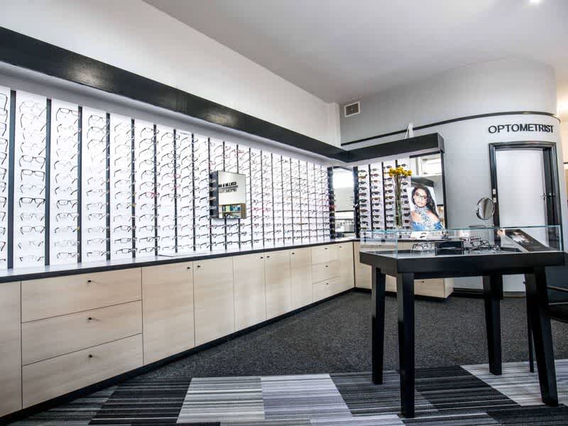 glasses-display