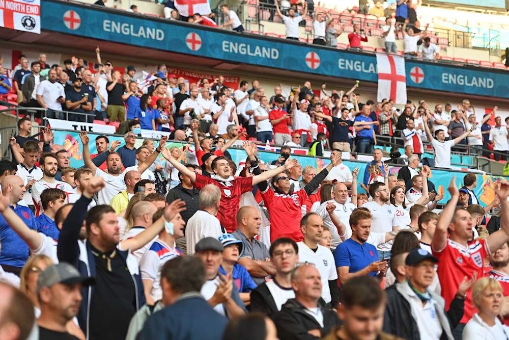 Das Buhen der Briten gegen die gegnerischen Mannschaften kommt bei den internationalen Fans nicht gut an. (picture alliance / SvenSimon | Frank Hoermann/SVEN SIMON)