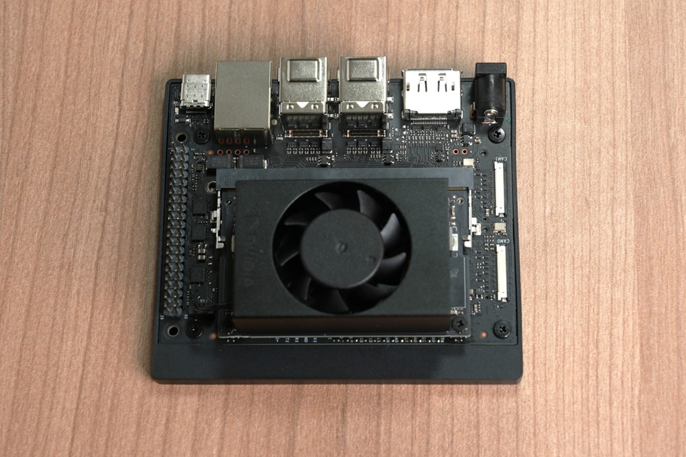 Jetson orin nano super本体表面