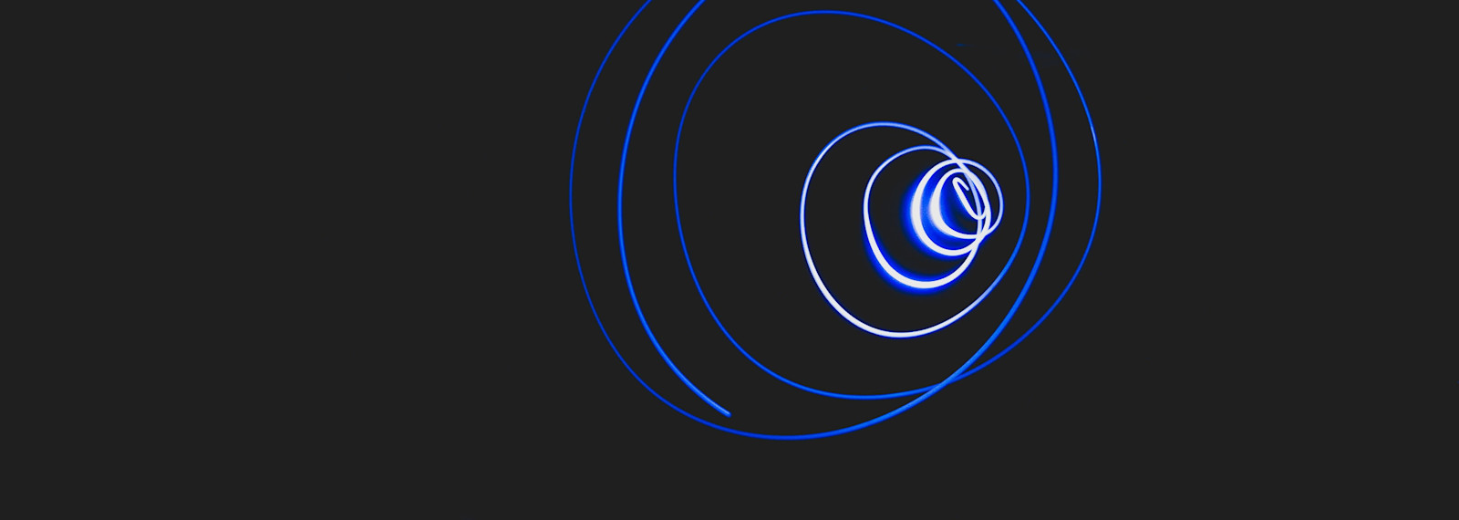 Concentric light circles