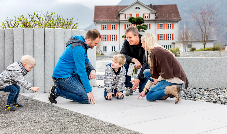 Ausstellungen an 9 Standorten
