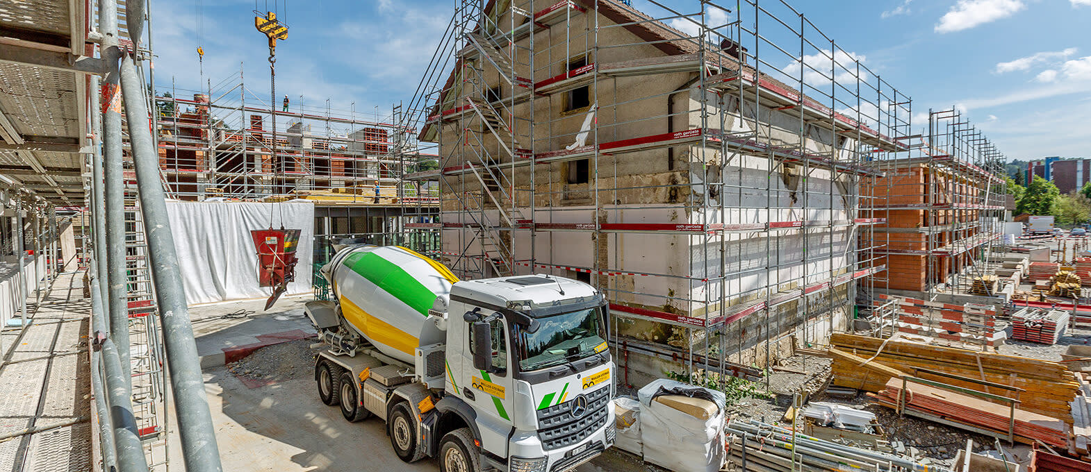 Hochbau Anlieferung Beton für Hochbau.