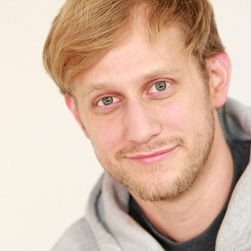 Ali Zuckowski Ali Zuckowski