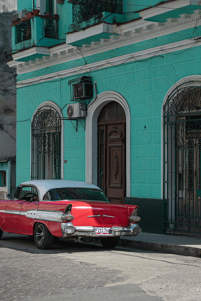 Photograph of a car on a street in Mexico