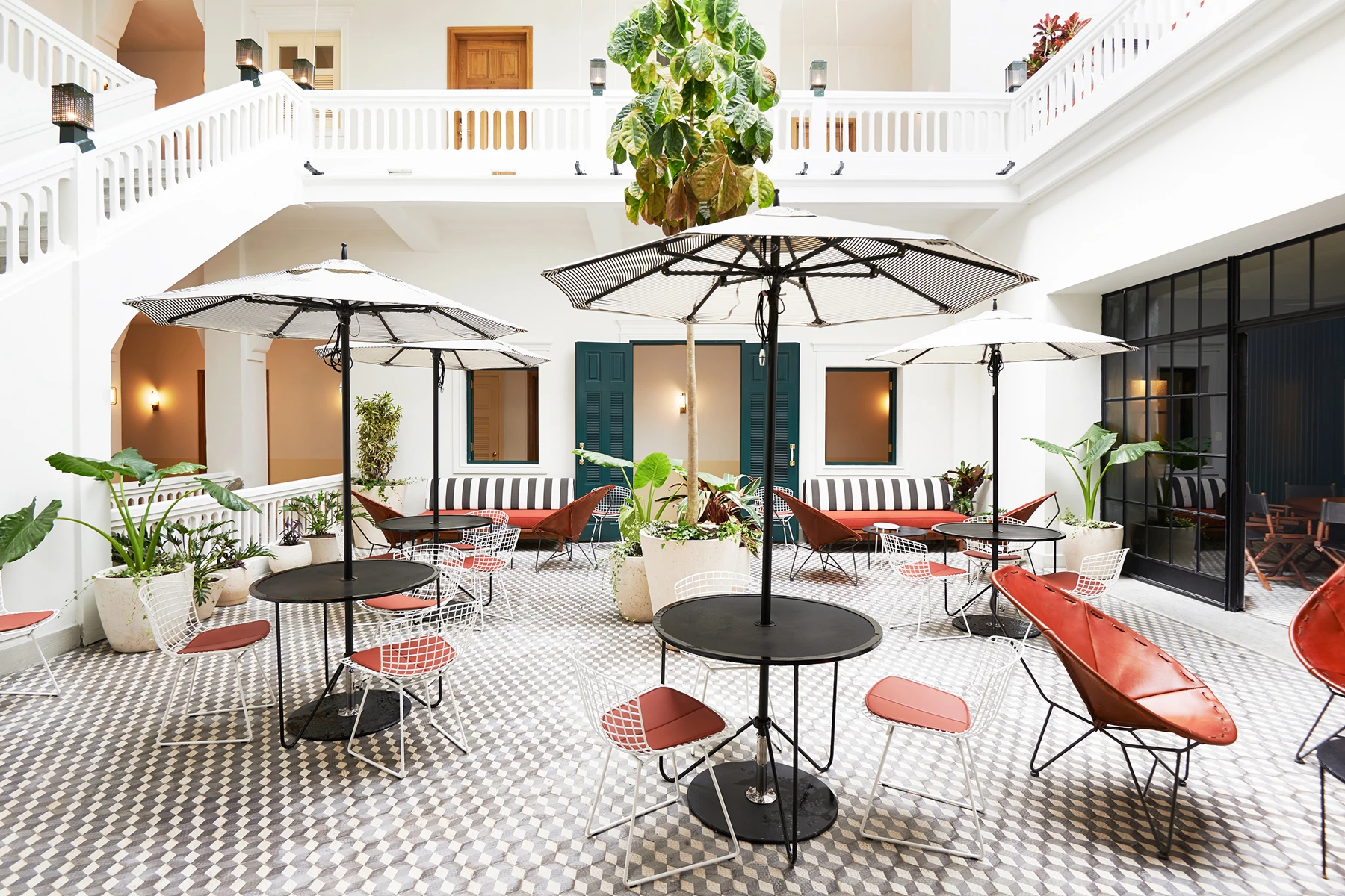 AmericanTradeHotel 6