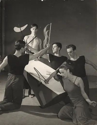 The Noguchi Museum Archives, 01620. Photo: Arnold Eagle. ©The Isamu Noguchi Foundation and Garden Museum, New York / ARS