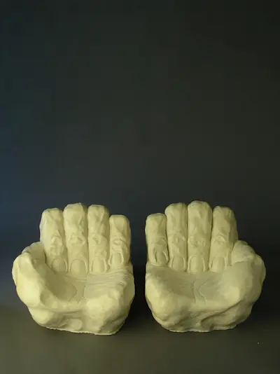 Il Pugno… (si è dischiuso ecc…), 1972, Plaster and synthetic rubber