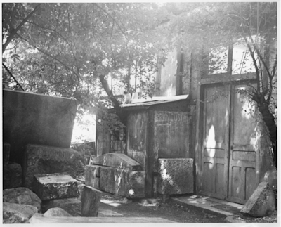 Atelier Brancusi, 1956, Impasse Rosin (Copyright Succession Brancusi - Photo courtesy of Paul Kasmin Gallery)