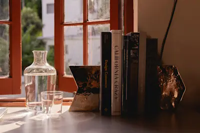 Commune Hex Bookends
