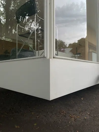 Turning the corner, as Mies put it, at the Farnsworth House.