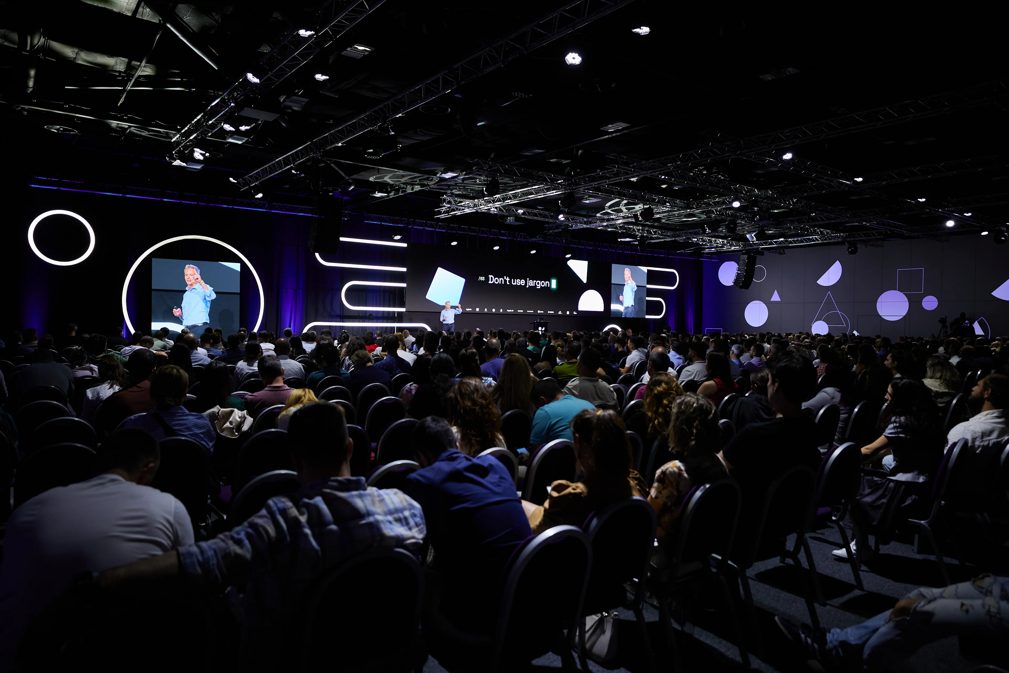 5 Reasons to Outsource Your Presentations