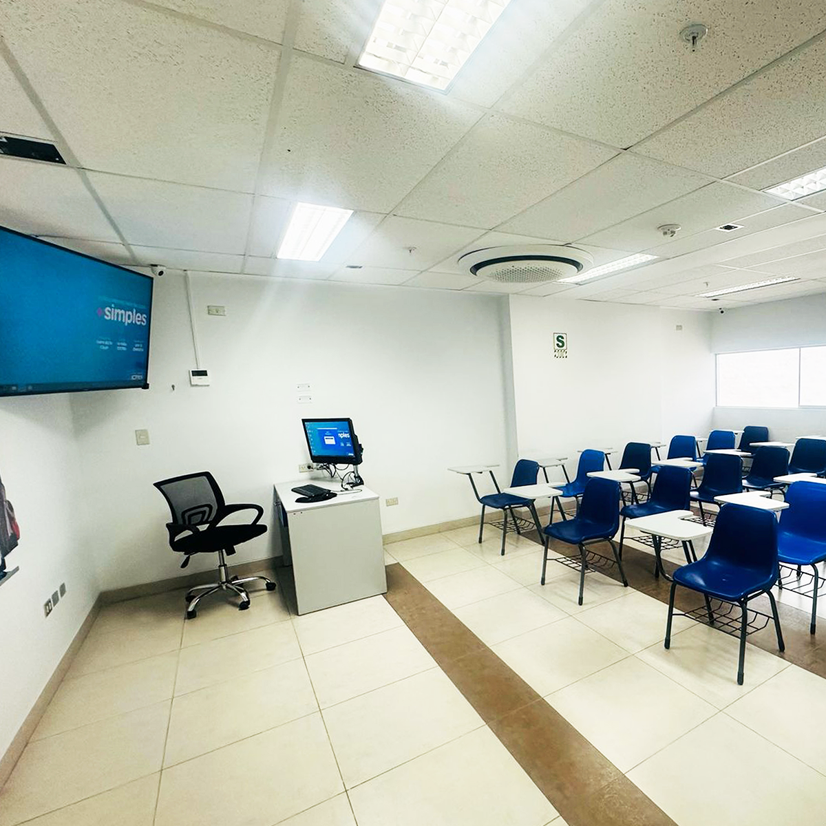 1200X1200_Aula en Surco.png