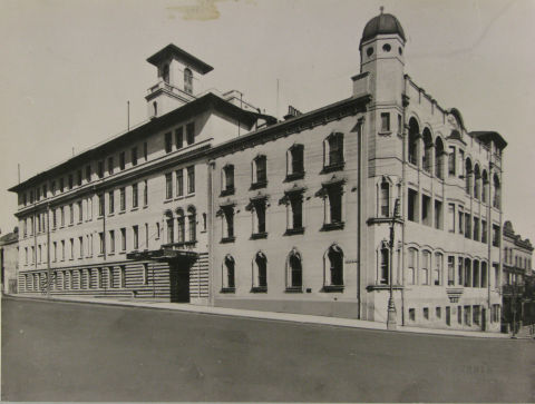 Crown Street Women&#39;s Hospital. Credit: City of Sydney Archives 069432