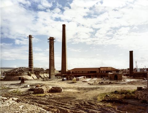 In 1984, the brick kilns and chimneys were part of the Austral Brick Company brickworks. Photo: Peter Murphy / City of Sydney Archives A-00022825 