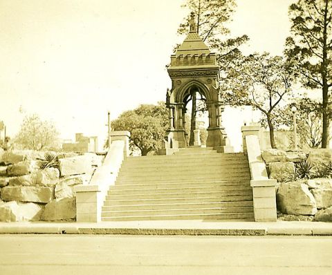 Frazer Fountain, 1935. Image: City of Sydney Archives