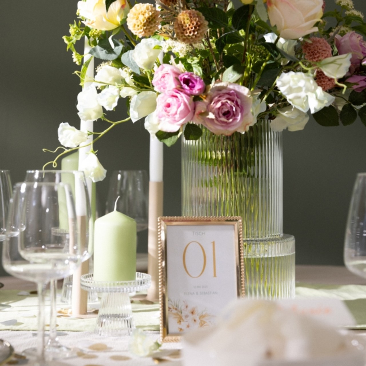 Image grid desktop - F - 01 Image grid desktop - F - 01