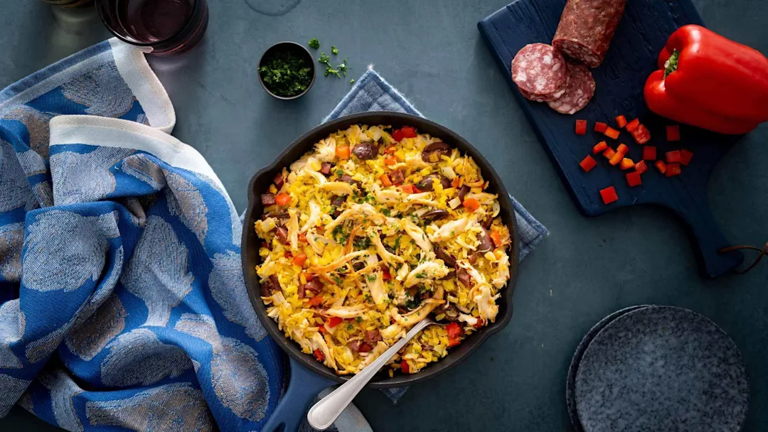 one-pot-portuguese-inspired-cauliflower-rice-and-chicken