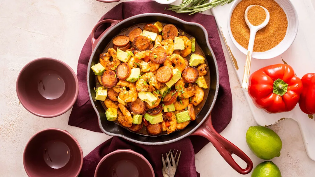 low-carb-cajun-shrimp-and-sausage-skillet