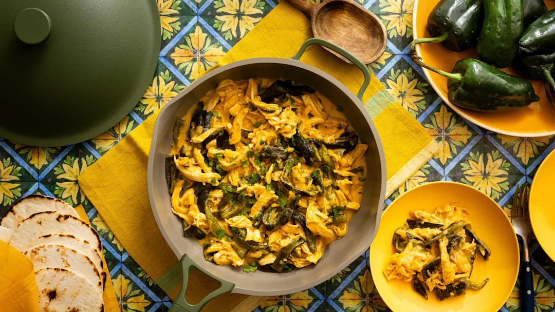 low-carb-one-pot-cheesy-chicken-and-poblanos