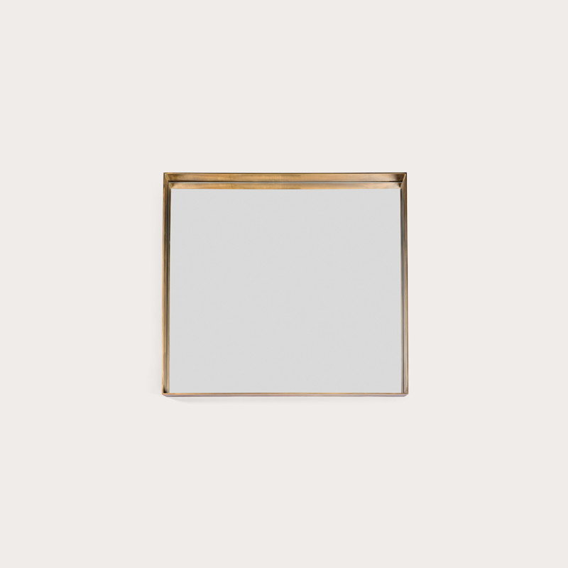 In studio photograph of Quadro Mirror 90