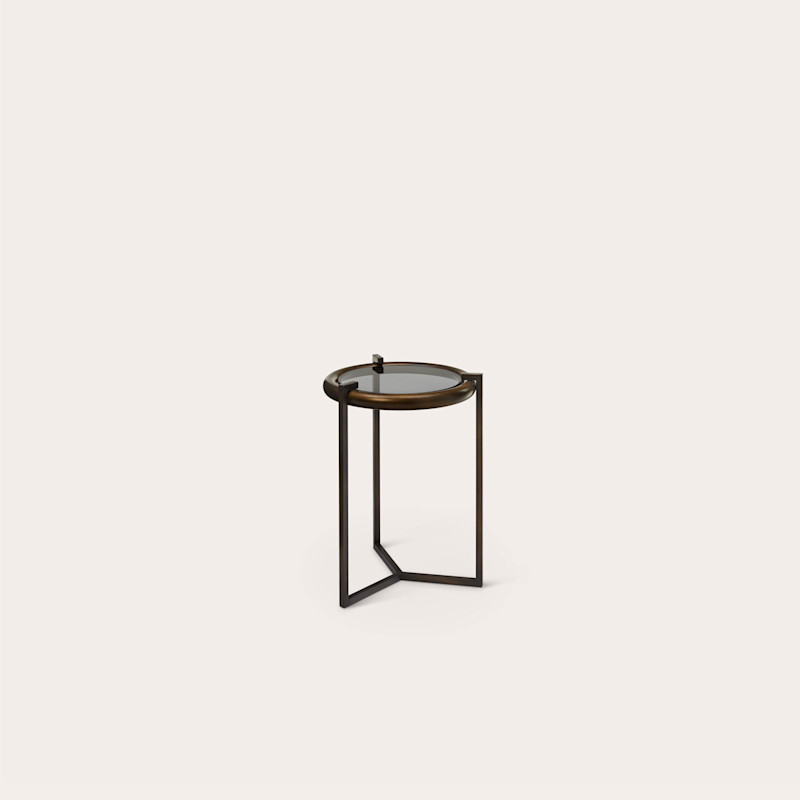 In studio photograph of Rua Tucuma Side Table