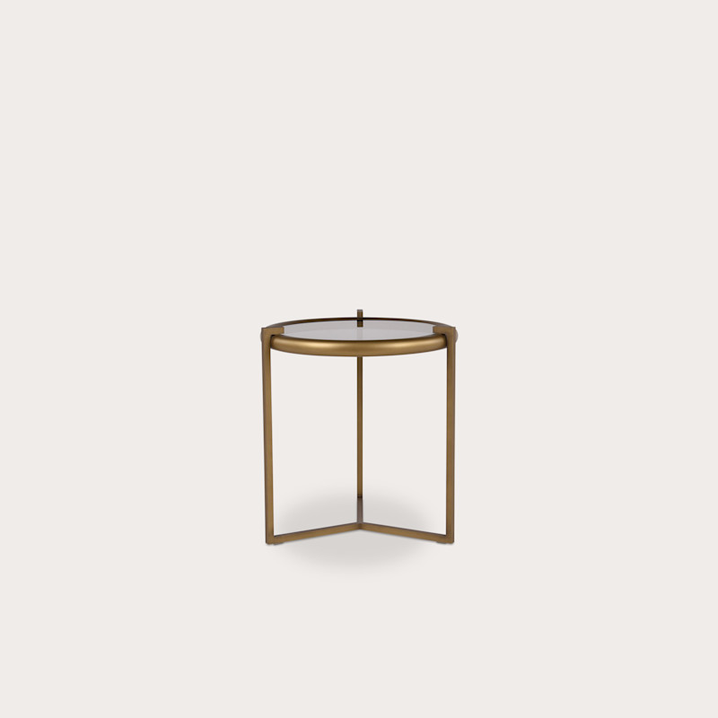 In studio photograph of Rua Tucuma Side Table