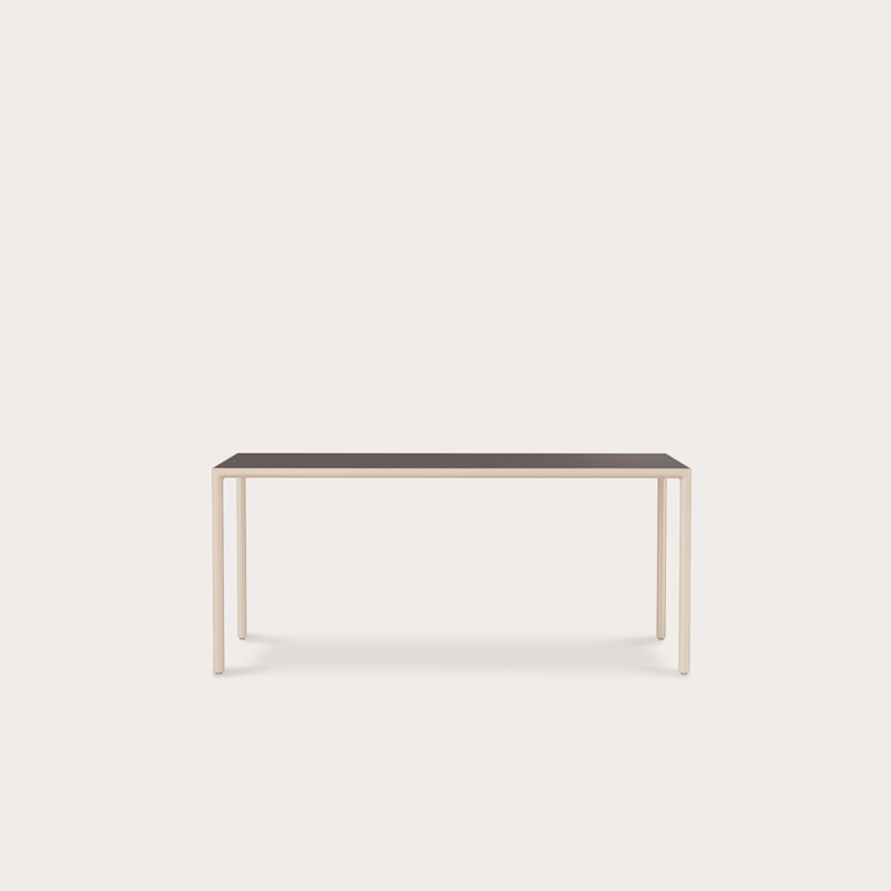 In studio photograph of Illum Bar Table