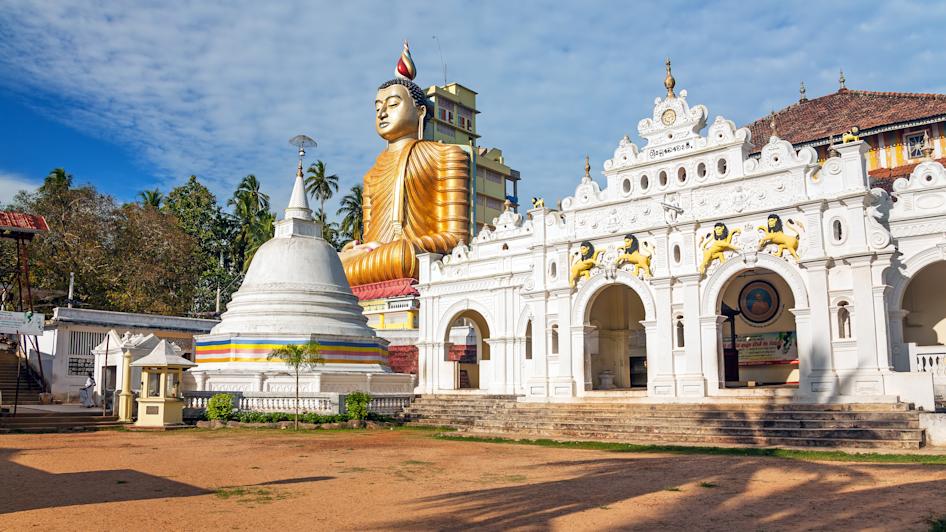 Goldene Buddha-Statue Tangalle, Sri Lanka Südküste