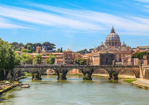 St. Peter's Kathedrale und Ponte Sant'Angelo, Rom, Latium, Tyrrhenisches Meer
